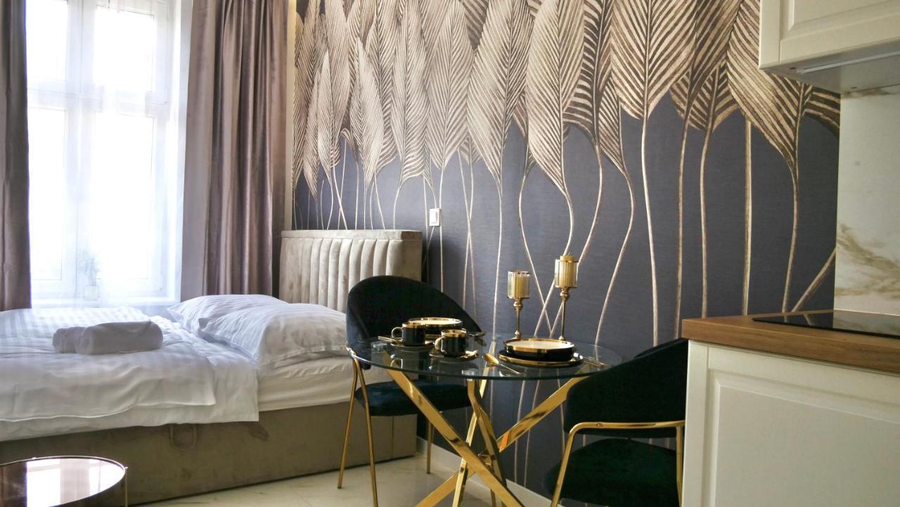 Art Apartments Warszawska 21 คาโตวีตเซ ภายนอก รูปภาพ