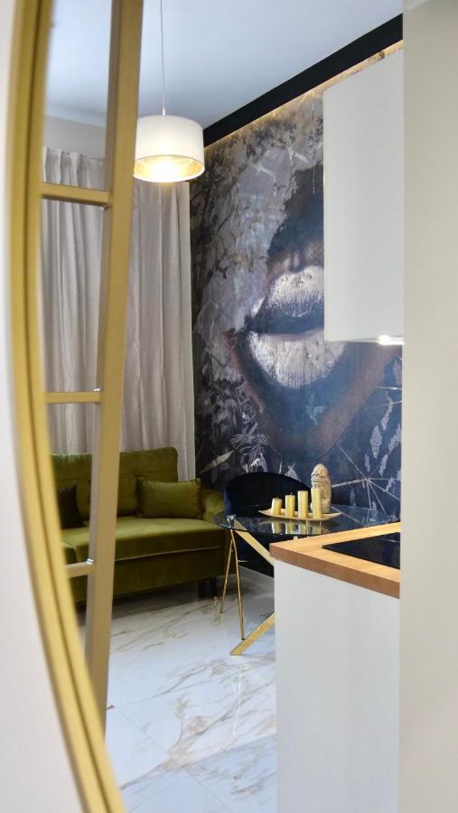Art Apartments Warszawska 21 คาโตวีตเซ ภายนอก รูปภาพ