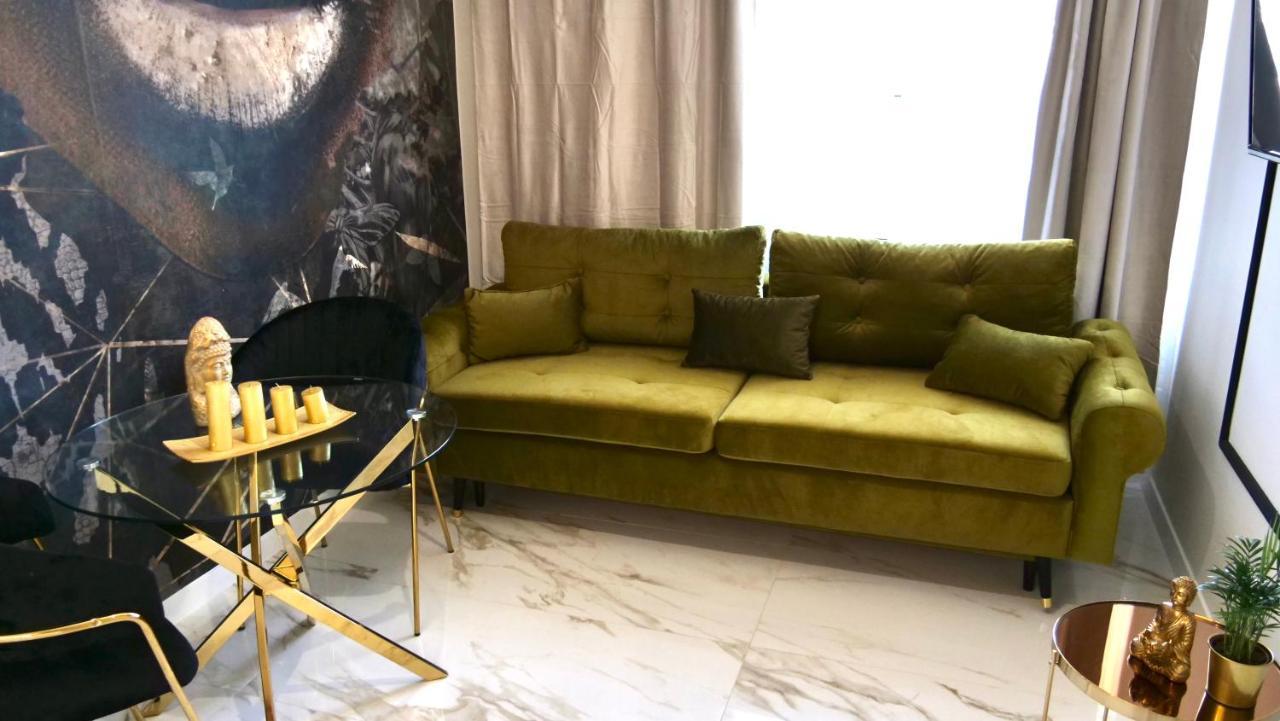 Art Apartments Warszawska 21 คาโตวีตเซ ภายนอก รูปภาพ