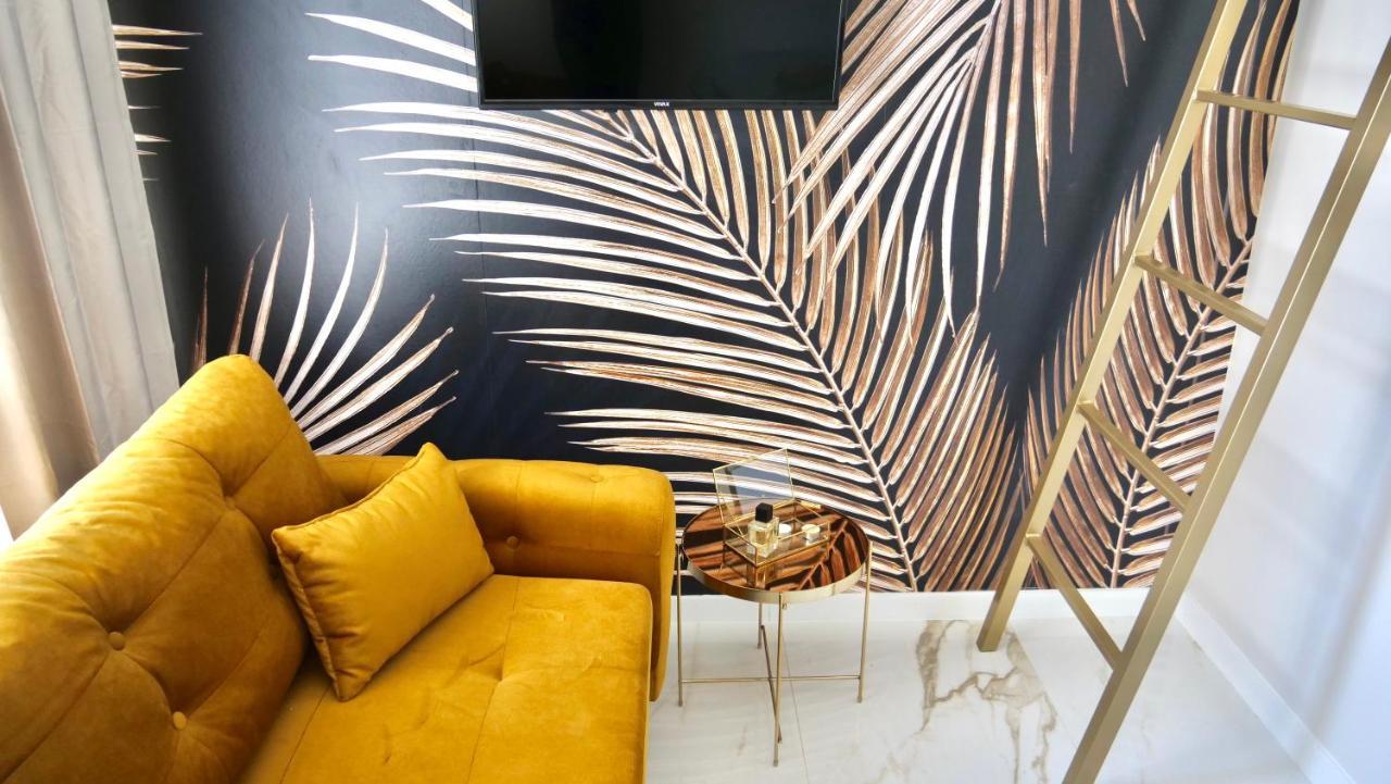 Art Apartments Warszawska 21 คาโตวีตเซ ภายนอก รูปภาพ
