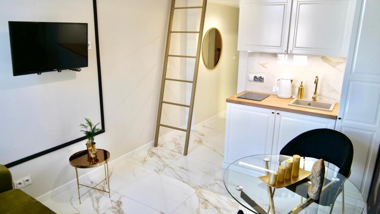 Art Apartments Warszawska 21 คาโตวีตเซ ภายนอก รูปภาพ