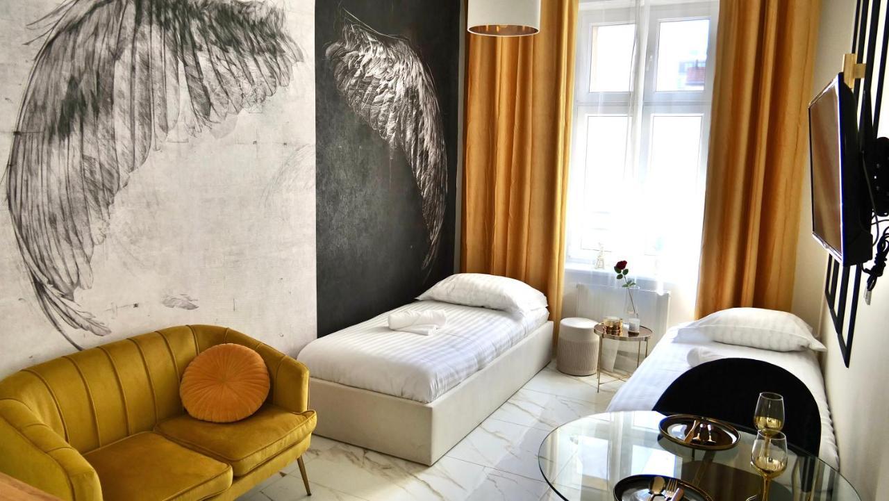 Art Apartments Warszawska 21 คาโตวีตเซ ภายนอก รูปภาพ