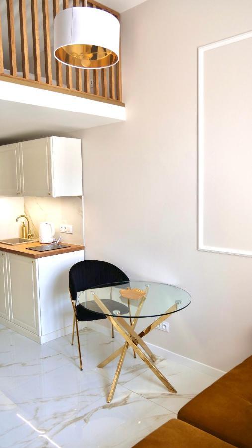 Art Apartments Warszawska 21 คาโตวีตเซ ภายนอก รูปภาพ